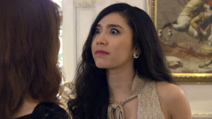 Bạn gái Quang Lê bị chỉ trích ăn mặc phản cảm trong 'Người phán xử'