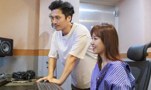 Hari Won sang Hàn Quốc gặp gỡ nhà sản xuất âm nhạc của Sistar