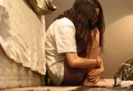 Kẻ biến thái cho người phụ nữ tâm thần đi nhờ xe rồi giở trò đồi bại