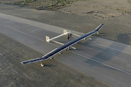 Cận cảnh máy bay không người lái dùng năng lượng mặt trời do Trung Quốc chế tạo