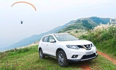 Hàng loạt xế hộp sang giảm giá vì ế