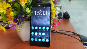 Cận cảnh Nokia 6 được bán chính thức tại Việt Nam giá 5,59 triệu đồng