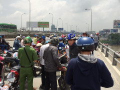 Để lại địa chỉ nhà trên xe máy, người đàn ông nhảy cầu Đồng Nai tự tử