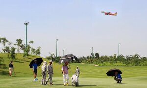 Hoàn toàn có thể thu hồi sân golf để mở rộng sân bay Tân Sơn Nhất?