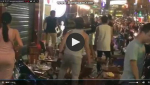 Video: Hỗn chiến kinh hoàng khiến phố Tây ở Sài Gòn náo loạn