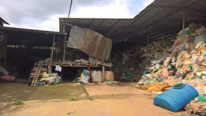 Xưởng tái chế nhựa gây ô nhiễm: Cấm cứ cấm, vẫn ngang nhiên hoạt động