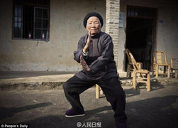 Lão bà Trung Quốc 94 tuổi phô diễn kungfu ấn tượng