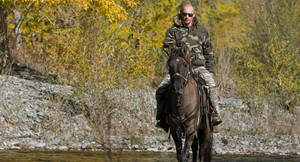 Tổng thống Putin thừa nhận từng ngã lộn cổ khi đang cưỡi ngựa