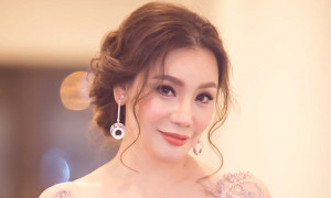 Mặc ồn ảo bỏ ngồi ghế nóng, Hồ Quỳnh Hương vẫn xuất hiện rạng rỡ tại Hà Nội