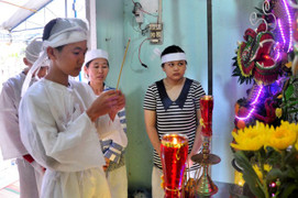 Vụ tự tử bằng dây thun quần: Gia đình bàng hoàng không tin vào sự thật