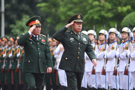 Ảnh: Phó Chủ tịch Quân ủy Trung ương Trung Quốc thăm Việt Nam