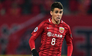 Cựu sao Chelsea 'đá láo', bị 4 cầu thủ Trung Quốc đánh hội đồng