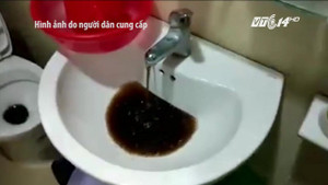 Hãi hùng nước sinh hoạt chung cư đen ngòm, bẩn như nước cống