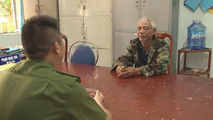 Video: Người đàn ông nhậu say lấy mạng vợ bằng 1 nhát dao khai gì?