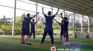 Video: Dàn sao nhà bầu Đức nhảy aerobic cực chất