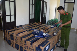 Bắt giữ 20.000 bao thuốc lá ba số nhập lậu trên xe khách Bắc – Nam