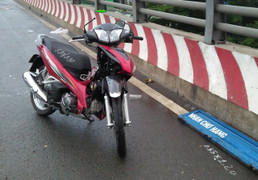 Sau tai nạn giao thông, mất gần 100 triệu đồng trong cốp xe