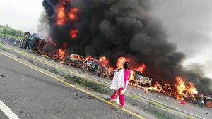 Lời kể khủng khiếp của nhân chứng vụ cháy xe chở dầu, gần 150 người chết ở Pakistan
