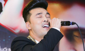Video: Cả một thời kỷ niệm ùa về khi Ưng Hoàng Phúc hát ‘Thà rằng như thế’