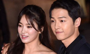 Đài truyền hình tung bằng chứng Song Hye Kyo - Song Joong Ki hẹn hò