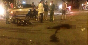 Phóng bạt mạng tông vào xe sang đường, tài xế xe SH chết tại chỗ