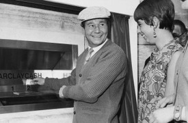 50 năm: Hành trình từ ATM đến ngân hàng hoàn toàn tự động