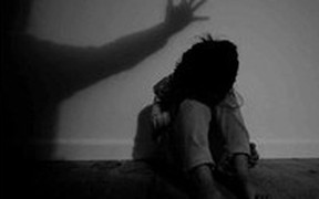 Bắt giam 'yêu râu xanh' giở trò đồi bại với con của bạn nhậu