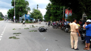 Truy tìm tài xế xe tải tông chết một phụ nữ rồi bỏ trốn