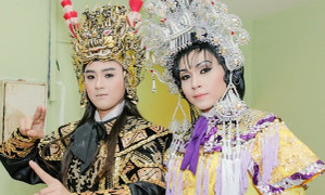 Gương mặt thân quen: Jun Phạm 'e ấp' hội ngộ Thanh Duy