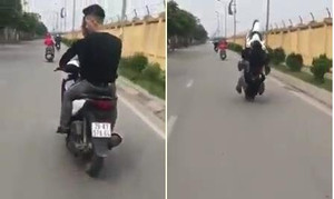 Thanh niên bốc đầu xe máy và cái kết 'đắng lòng'