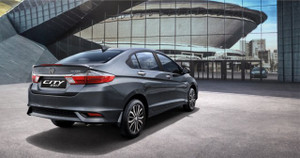 4 'chiến binh' mới ra mắt thị trường ô tô tháng 6