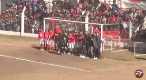 Video: Sao trẻ Juventus trổ tài đá phạt trước hàng rào kỳ quặc nhất thế giới