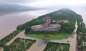 Mưa lũ khủng khiếp ở Trung Quốc làm ngập khu tưởng niệm cố Chủ tịch Mao Trạch Đông