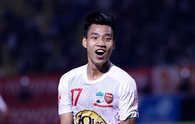 Bàn thắng táo bạo của Văn Thanh đẹp nhất vòng 16 V-League 2017