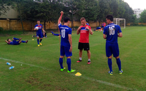 Video: U22 Việt Nam mướt mồ hôi rèn thể lực, HLV Hữu Thắng lo thiếu Xuân Trường