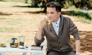 Đàm Vĩnh Hưng đóng góp 30 triệu đồng cho bà cụ 72 tuổi mang khối u bướu lớn