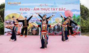 Ngất ngây Không gian ẩm thực Tây Bắc Sun World Fansipan Legend