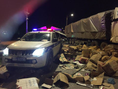 Xe tải chặn đầu container gây tai nạn trên cao tốc Hà Nội - Bắc Giang