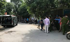 Nữ công nhân chết trong tư thế treo cổ trước cổng khu trọ ở Hải Dương