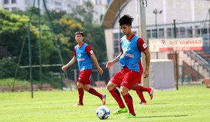 HLV Hữu Thắng: Công Phượng đá tiền đạo lùi là hợp nhất