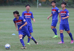U22 Việt Nam tránh áp lực trước SEA Games: 'Mourinho, Ferguson cũng cần may mắn'