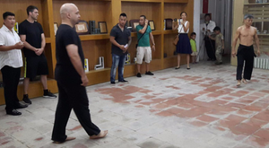 Võ sư Vịnh Xuân Flores hạ đo ván cao thủ karate Đoàn Bảo Châu