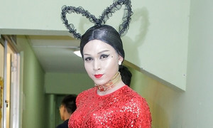 Hóa thân thành Đông Nhi, Jun Phạm xấu hổ khi phải diện trang phục quá sexy