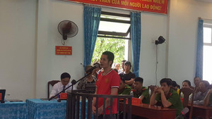 Không đòi được con, chồng cầm dao đâm chết vợ cũ