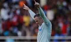 Video: Lacazette 'khai hỏa', Rooney khiến MU ngẩn ngơ với bàn thắng siêu phẩm
