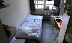 Nhà tù kỳ lạ: Tù nhân được giữ chìa khóa phòng giam, tự do đi lại