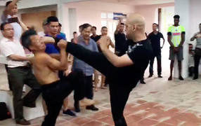 Vì sao trận Đoàn Bảo Châu vs Flores hot nhất mạng xã hội Facebook tại Việt Nam?