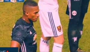 Đội trưởng MU dính thẻ đỏ trong trận giao hữu