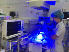 Quảng Ninh: Thay máu cứu sống hai trẻ sơ sinh bị vàng da nhân não
