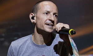 Nam ca sĩ Chester Bennington của huyền thoại Linkin Park tự tử ở tuổi 41